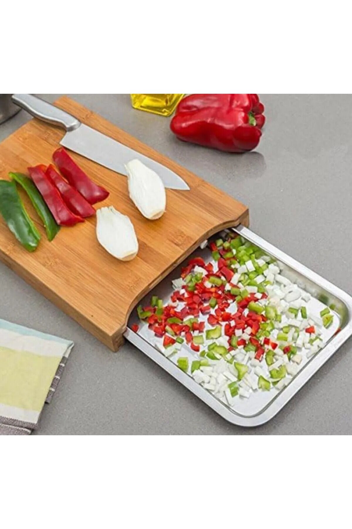 Pratik Tepsili Ahşap Kesme Tahtası