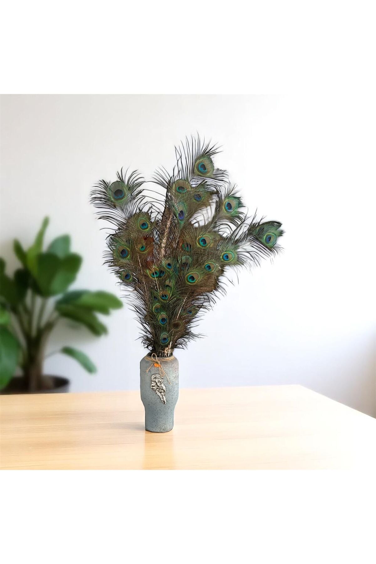 Maisone Premium – Orijinal Tavus Kuşu Tüyü Dekor | Nijerya’dan Özel İthalat, Elit ve Zarif