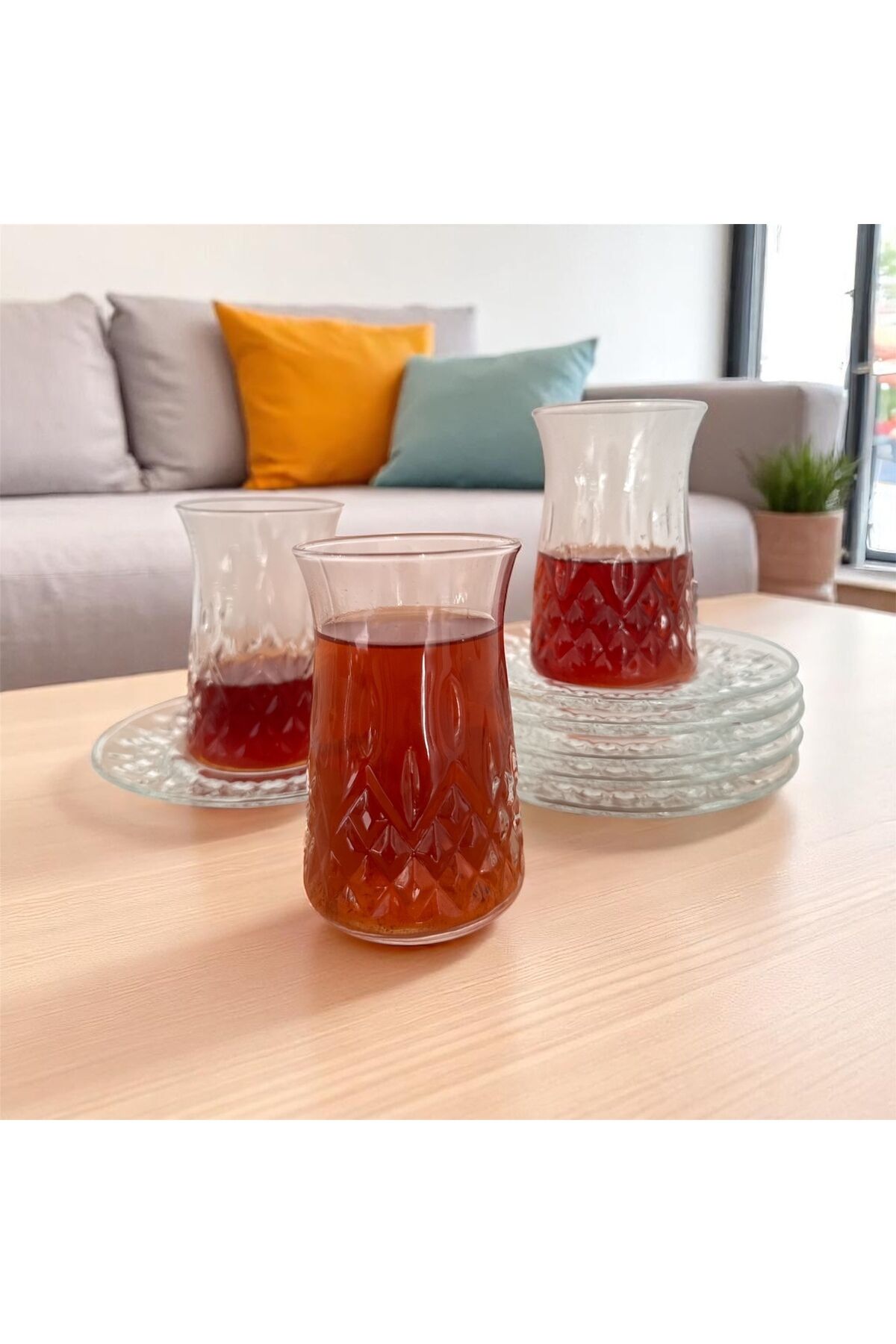 Lav Kristal Kesim 6’lı Cam Çay Bardağı Ve Tabak Takımı – Özel Tasarım, Lüks Sunum