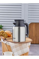 1.5 Litre Paslanmaz Çelik Termos – 12 Saat Isı Koruma, Vakumlu, Ergonomik Metalik