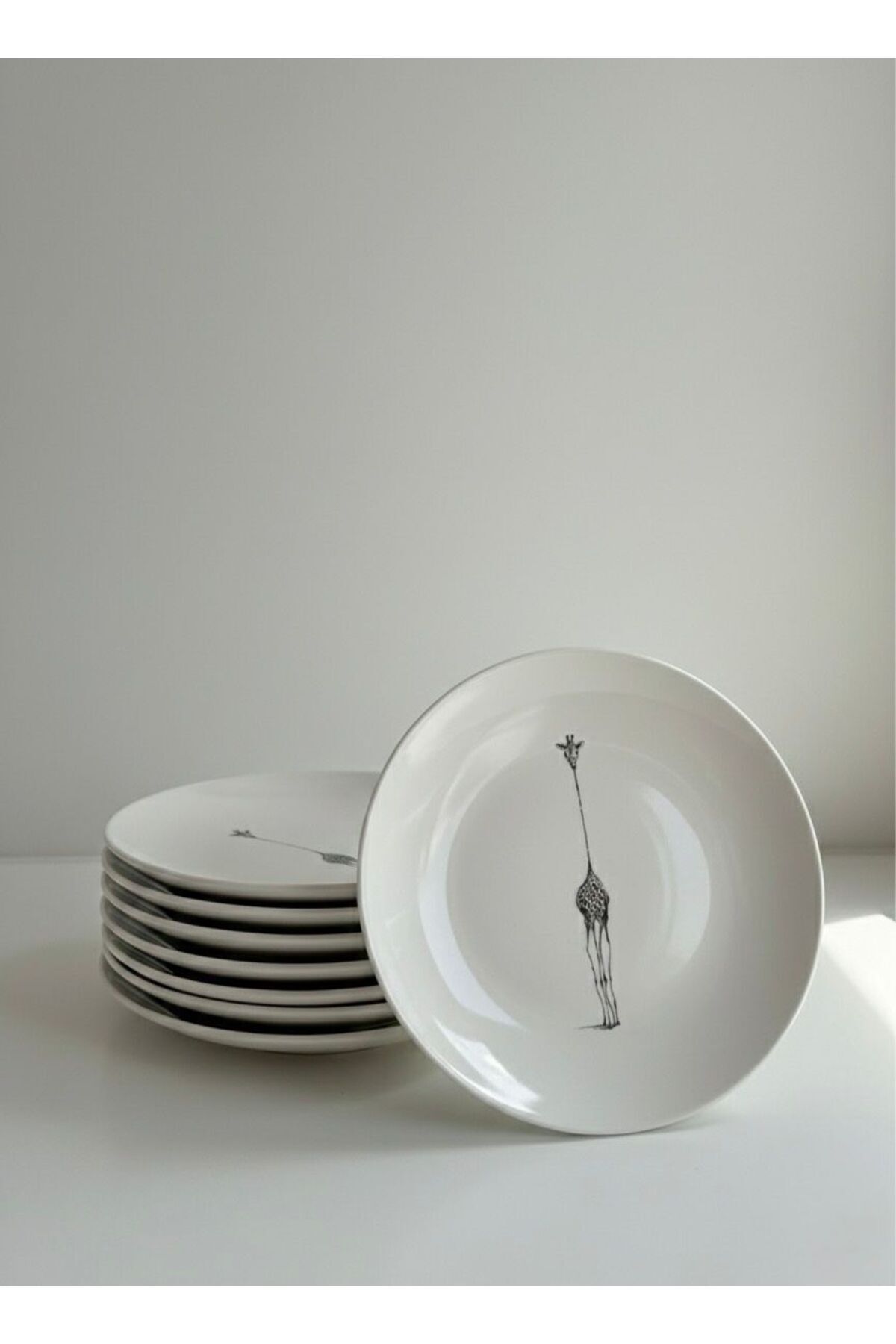 6'lı Seramik Pasta Tabağı Seti | Minimalist Zürafa Desenli | 21 cm Şık Sunum & Kahvaltı Tabağı Beyaz